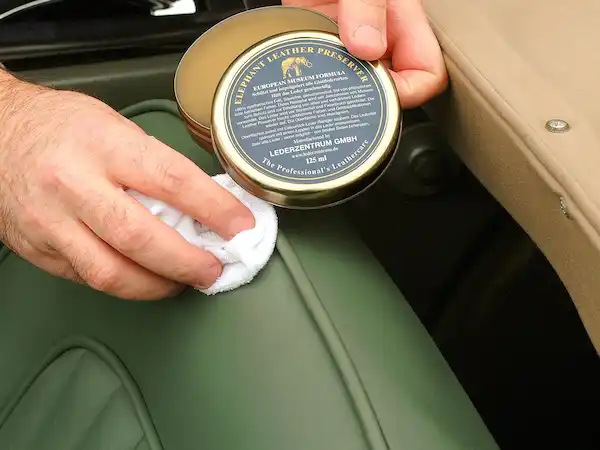 Colourlock Elephant Leather Preserver Професионална вакса за поддръжка и защита на кожа